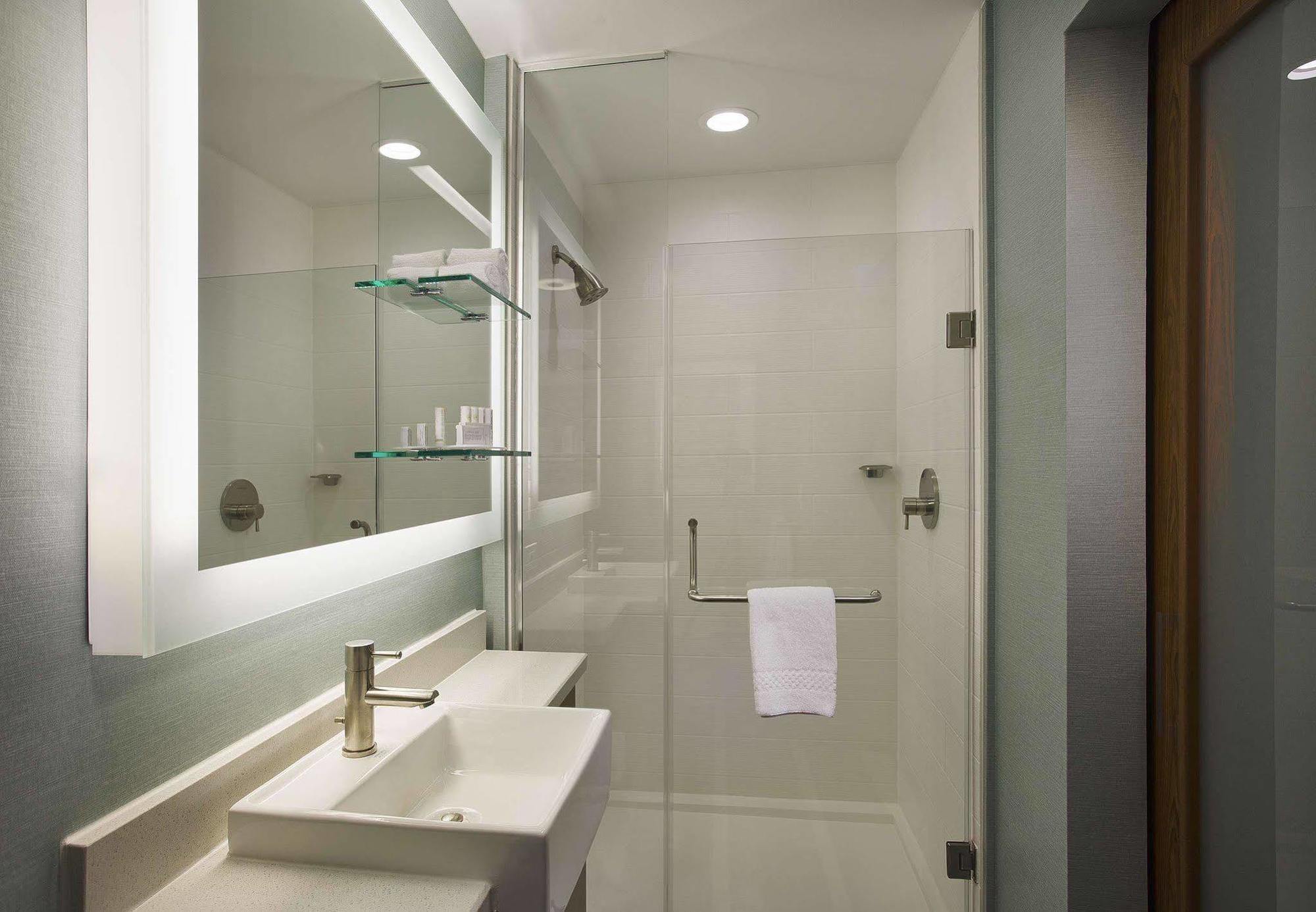 สปริงฮิลล์ สวีท ฮุสตัน ดาวน์ทาวน์/คอนเวนชัน เซ็นเตอร์ Hotel ฮูสตัน ภายนอก รูปภาพ